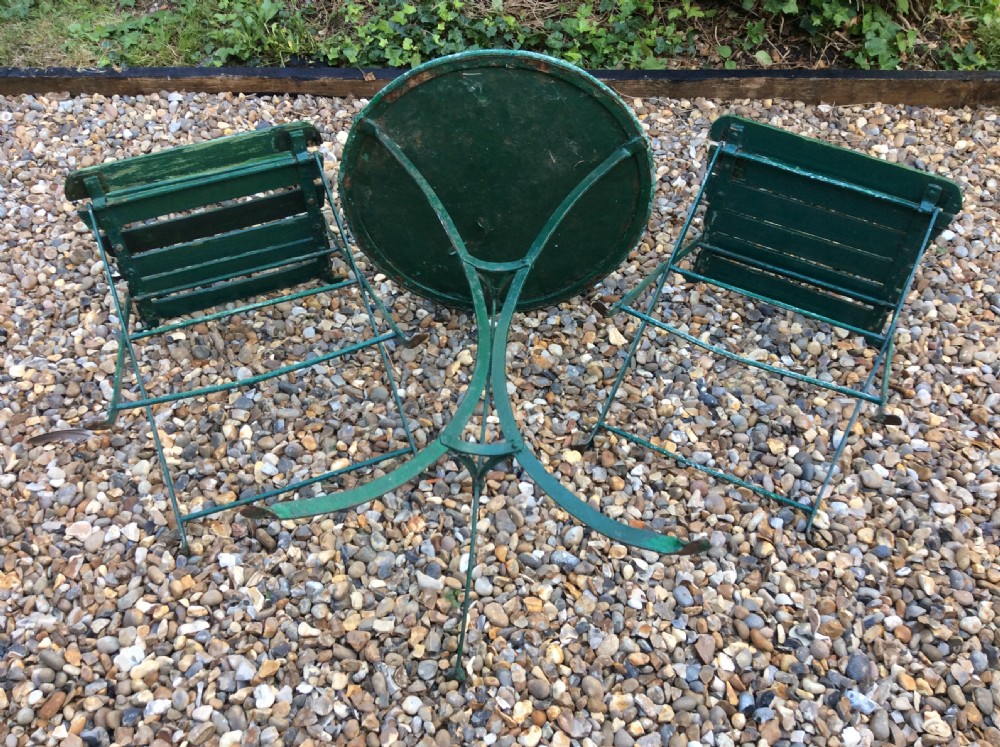 French iron garden table and chairs View V