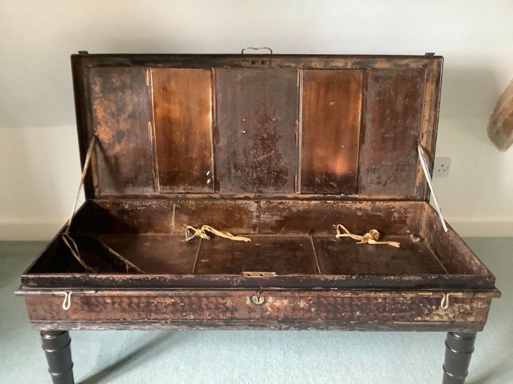 A low military campaign  trunk View IV