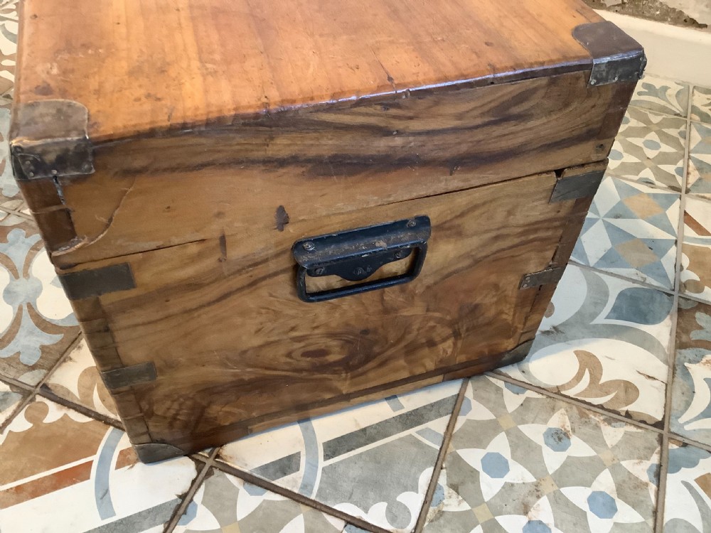 A camphor campaign trunk View X