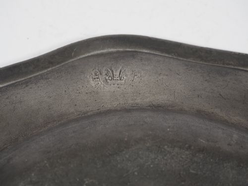 ANTIQUE ENGLISH PEWTER 9 34 INCH WAVY EDGE PLATE BY THOMAS CHAMBERLAIN 17321775 - ADDITIONAL PHOTO 2