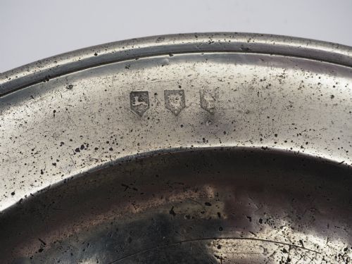 ANTIQUE ENGLISH PEWTER 15IN DISH BY JOHN SHOREY I 16831722 - ADDITIONAL PHOTO 2