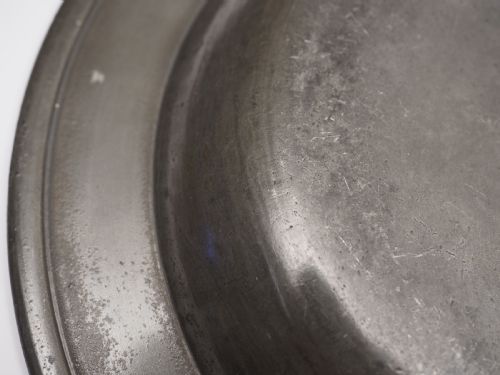 ANTIQUE ENGLISH PEWTER 9IN PLAIN RIM DEEP PLATE BY FRANCIS PIGGOTT 17361784 - ADDITIONAL PHOTO 5