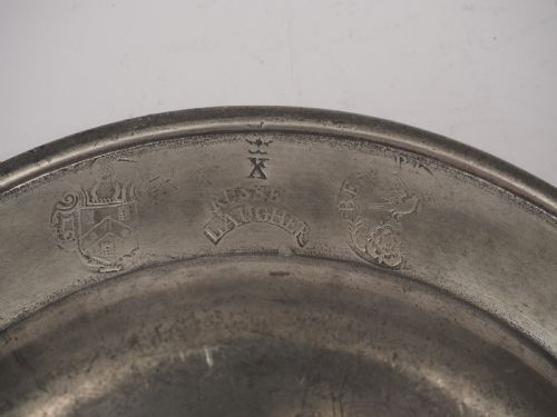 ANTIQUE ENGLISH PEWTER 9IN PLAIN RIM PLATE BY RUSSELL LAUGHER OF WORCESTER CIRCA1740 - ADDITIONAL PHOTO 3