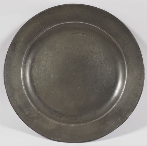 antique english pewter 9in plain rim plate by christopher banckes i 1693 1746 - CATEGORY: ANTIQUE METAL - DATED 1700