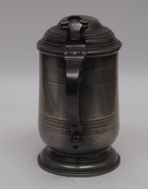 ANTIQUE ENGLISH PEWTER 1 PINT LIDDED TANKARD CIRCA 180020 - ADDITIONAL PHOTO 2