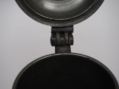 ANTIQUE ENGLISH PEWTER 1 PINT LIDDED TANKARD CIRCA 180020 - ADDITIONAL PHOTO 7