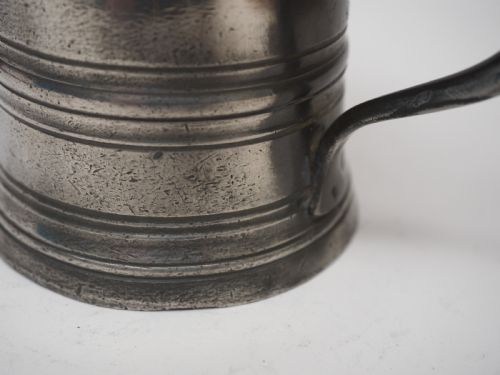 ANTIQUE ENGLISH PEWTER 1 PINT BRASS RIM MEASURE W R LOFTUS CIRCA 1900 - ADDITIONAL PHOTO 10