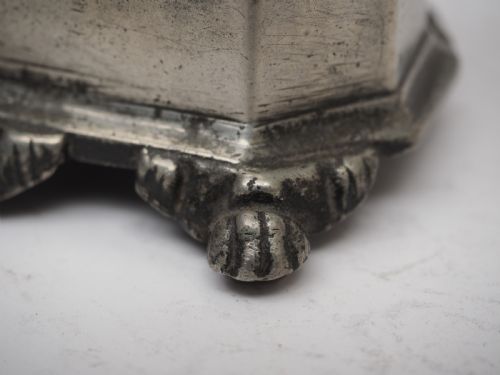 ANTIQUE ENGLISH PEWTER OCTAGONAL TOBACCO JAR CIRCA 1780 - ADDITIONAL PHOTO 5