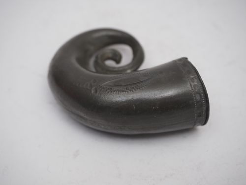 ANTIQUE ENGLISH PEWTER SNUFF BOX OF HORN SHAPE R CONSTANTINE 17921830 - ADDITIONAL PHOTO 3