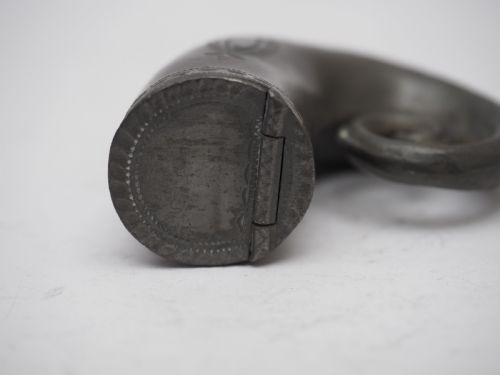 ANTIQUE ENGLISH PEWTER SNUFF BOX OF HORN SHAPE R CONSTANTINE 17921830 - ADDITIONAL PHOTO 4