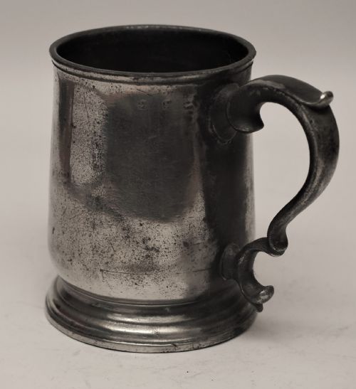 fig 1. ANTIQUE ENGLISH PEWTER 1 PINT TAVERN MUG BY M ALDERSON, 1821-1832.