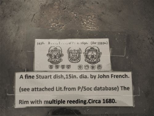 ANTIQUE ENGLISH PEWTER MULTIPLE REEDED 15IN DISH BY JOHN BATCHELER BRISTOL 16761708 - ADDITIONAL PHOTO 3