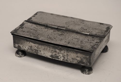 antique english pewter treasury inkstand circa 1740 - CATEGORY: ANTIQUE METAL - DATED 18TH CENTURY