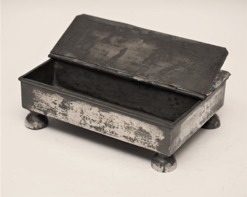 ANTIQUE ENGLISH PEWTER TREASURY INKSTAND CIRCA 1740 - ADDITIONAL PHOTO 2