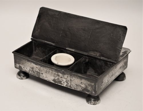 ANTIQUE ENGLISH PEWTER TREASURY INKSTAND CIRCA 1740 - ADDITIONAL PHOTO 3