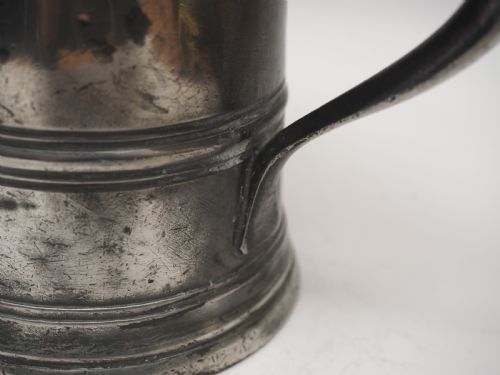 ANTIQUE ENGLISH PEWTER 1 QUART SPOUTED MEASURE W R LOFTUS 1856 1887 - ADDITIONAL PHOTO 4