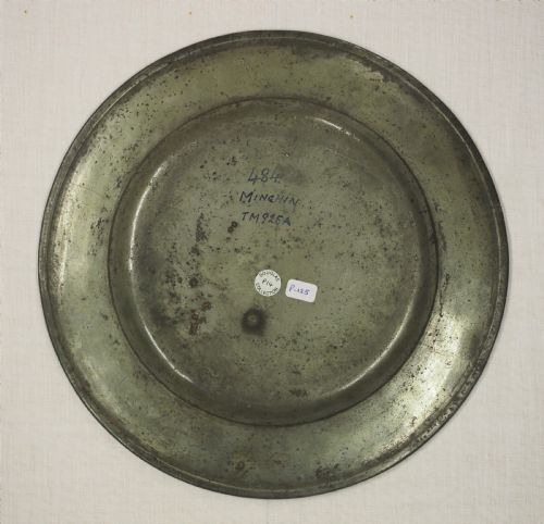 A CHARLES II TRIPLE REEDED PEWTER PLATE BY CHRISTOPHER CLARKE LONDON CIRCA 1680 - ADDITIONAL PHOTO 1