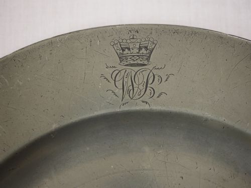 GEORGE IV PEWTER PLAIN RIM PLATE WITH ROYAL CONNECTION BY ALDERSON CIRCA 1820 - ADDITIONAL PHOTO 2