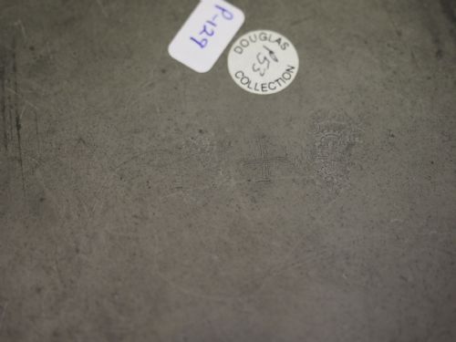 WILLIAM MARY TRIPLE REEDED PLATE HAMMERED ALL OVER THOMAS POWELL CIRCA 1690 - ADDITIONAL PHOTO 6