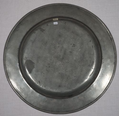 ANTIQUE ENGLISH PEWTER 16 12 IN MULTIPLE REEDED DISH BY EDWARD LEAPIDGE I 1699 1728 - ADDITIONAL PHOTO 5