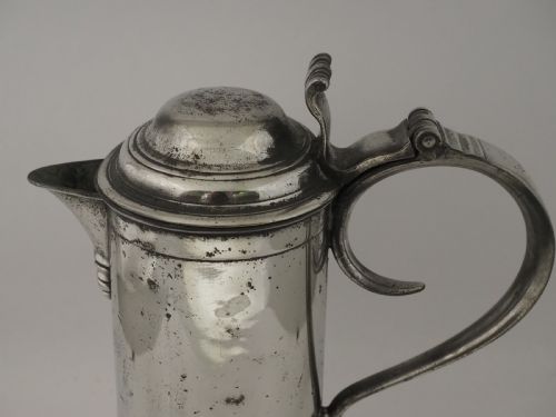 ANTIQUE IRISH PEWTER CHURCH FLAGON BY JOHN HEANEY OF DUBLIN 1763 1807 - ADDITIONAL PHOTO 1
