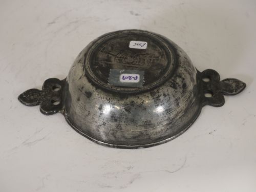 ANTIQUE FRENCH PEWTER PORRINGER MAKER'S CROWNED HAMMER MARK CIRCA 1600 - ADDITIONAL PHOTO 4