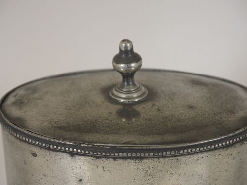 ANTIQUE ENGLISH PEWTER GEORGIAN TEA CADDY WITH PRESSER MAKER R P CIRCA 1780 - ADDITIONAL PHOTO 4