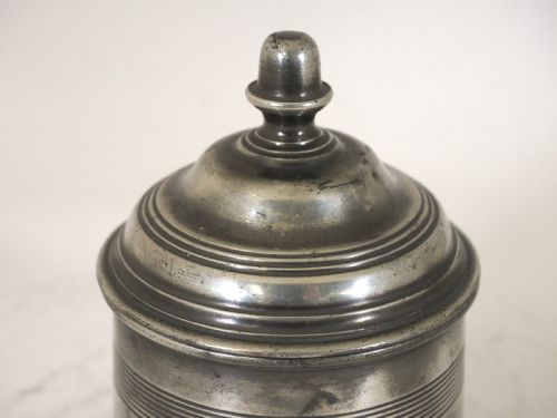 ANTIQUE ENGLISH PEWTER TOBACCO JAR WITH PRESSER ACORN FINIAL CIRCA 1830 - ADDITIONAL PHOTO 1