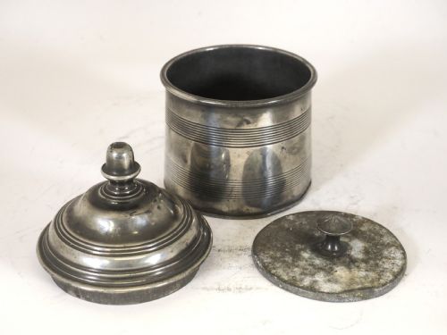 ANTIQUE ENGLISH PEWTER TOBACCO JAR WITH PRESSER ACORN FINIAL CIRCA 1830 - ADDITIONAL PHOTO 3