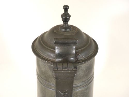 ANTIQUE ENGLISH PEWTER SPIRE FLAGON OF HALF GALLON OEWS CAPACITY CIRCA 1760 - ADDITIONAL PHOTO 4