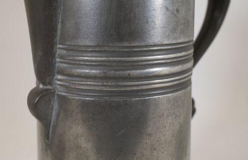 ANTIQUE ENGLISH PEWTER SPOUTED SPIRE FLAGON OF SMALL SIZE CIRCA 1790 - ADDITIONAL PHOTO 6