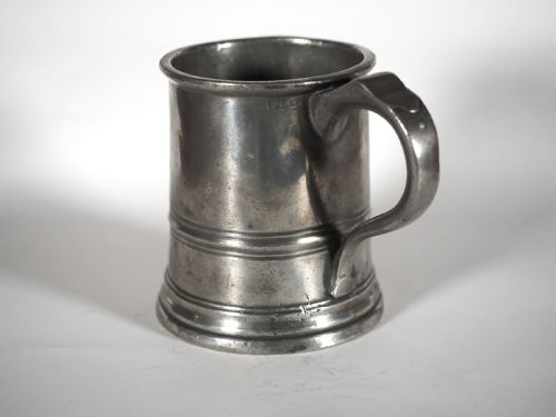 ANTIQUE ENGLISH PEWTER 1 PINT MEASURE BY FREDERIC SANDERS YEW TREE INN FELSTEAD CIRCA 1870 - ADDITIONAL PHOTO 1