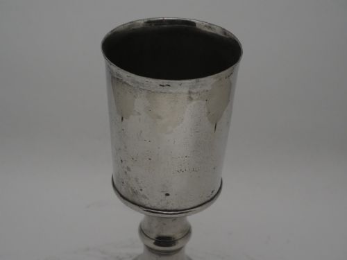 A FINE ANTIQUE IRISH PEWTER CHALICE OF 1 PINT CAPACITY CIRCA 1750 - ADDITIONAL PHOTO 3