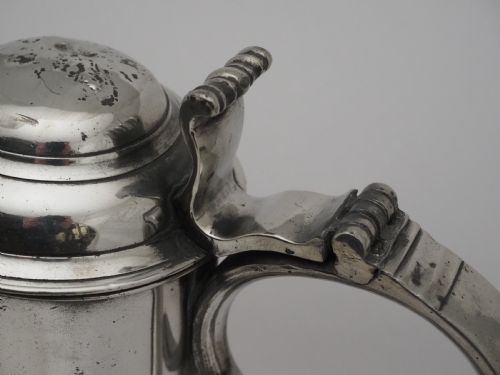 ANTIQUE IRISH PEWTER CHURCH FLAGON PROBABLY BY JOHN HEANEY OF DUBLIN 1763 1807 - ADDITIONAL PHOTO 4