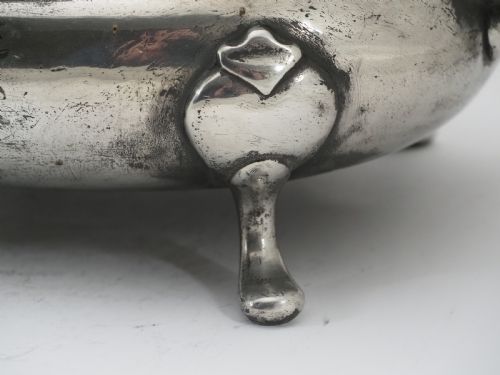 ANTIQUE ENGLISH PEWTER TUREEN ENGRAVED WITH THE ARMS OF THE WORSHIPFUL COMPANY OF PEWTERERS CIRCA 1790 - ADDITIONAL PHOTO 3