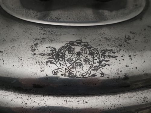 ANTIQUE ENGLISH PEWTER TUREEN ENGRAVED WITH THE ARMS OF THE WORSHIPFUL COMPANY OF PEWTERERS CIRCA 1790 - ADDITIONAL PHOTO 5