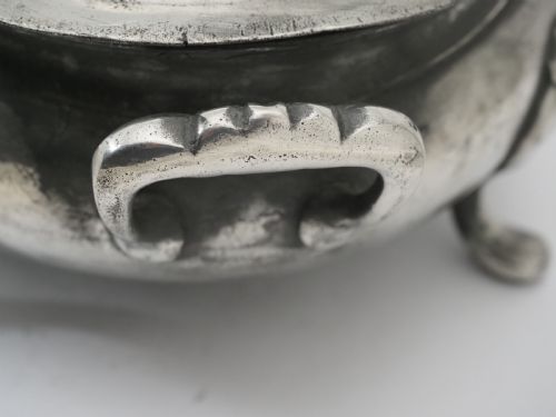 ANTIQUE ENGLISH PEWTER TUREEN ENGRAVED WITH THE ARMS OF THE WORSHIPFUL COMPANY OF PEWTERERS CIRCA 1790 - ADDITIONAL PHOTO 8