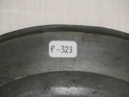 ANTIQUE ENGLISH PEWTER TRIPLE REEDED PLATE BY JOHN TUBB CIRCA 1690 - ADDITIONAL PHOTO 6