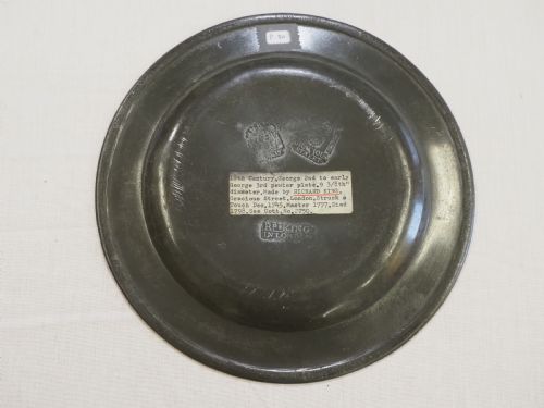 ANTIQUE ENGLISH PEWTER 950IN PLAIN RIM PLATE BY RICHARD KING OF LONDON CIRCA 1750 - ADDITIONAL PHOTO 3