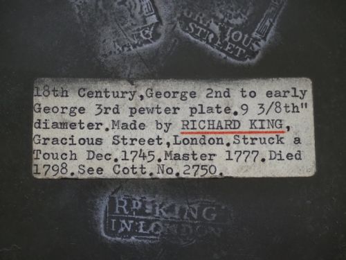 ANTIQUE ENGLISH PEWTER 950IN PLAIN RIM PLATE BY RICHARD KING OF LONDON CIRCA 1750 - ADDITIONAL PHOTO 5