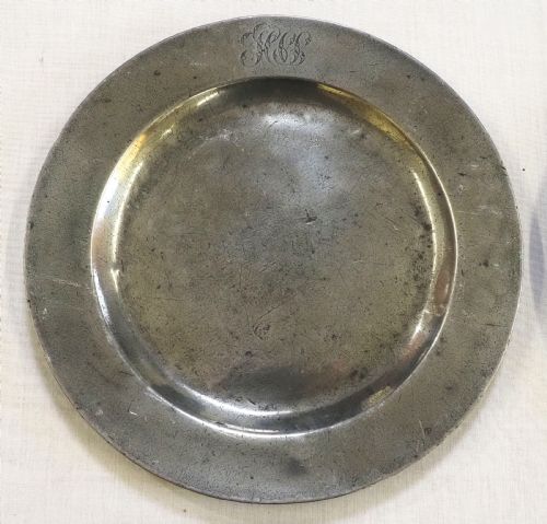A SET OF FOUR ANTIQUE ENGLISH PEWTER PLATES BY T H COMPTON 1814 1835 - ADDITIONAL PHOTO 1