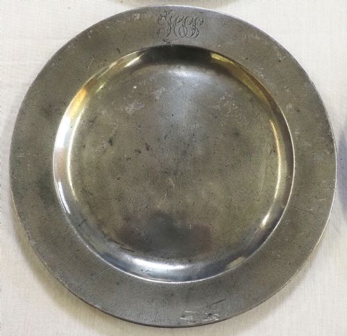 A SET OF FOUR ANTIQUE ENGLISH PEWTER PLATES BY T H COMPTON 1814 1835 - ADDITIONAL PHOTO 3