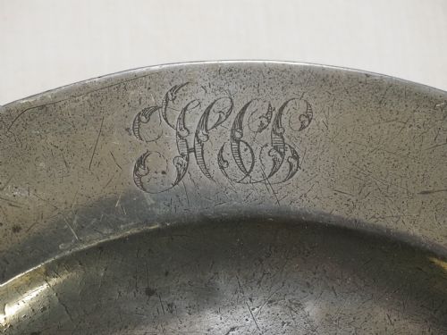 A SET OF FOUR ANTIQUE ENGLISH PEWTER PLATES BY T H COMPTON 1814 1835 - ADDITIONAL PHOTO 4