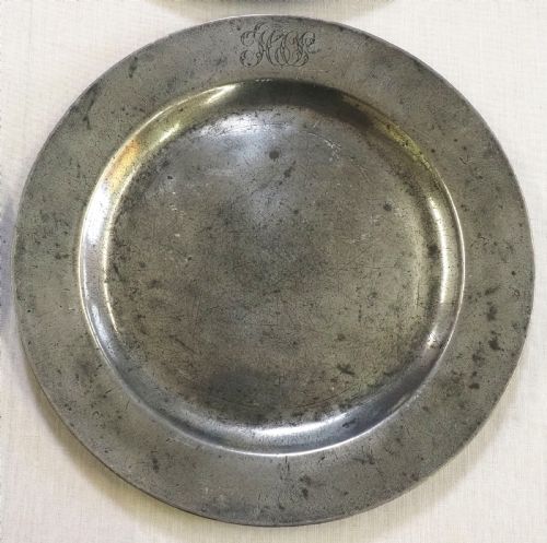 A SET OF FOUR ANTIQUE ENGLISH PEWTER PLATES BY T H COMPTON 1814 1835 - ADDITIONAL PHOTO 6