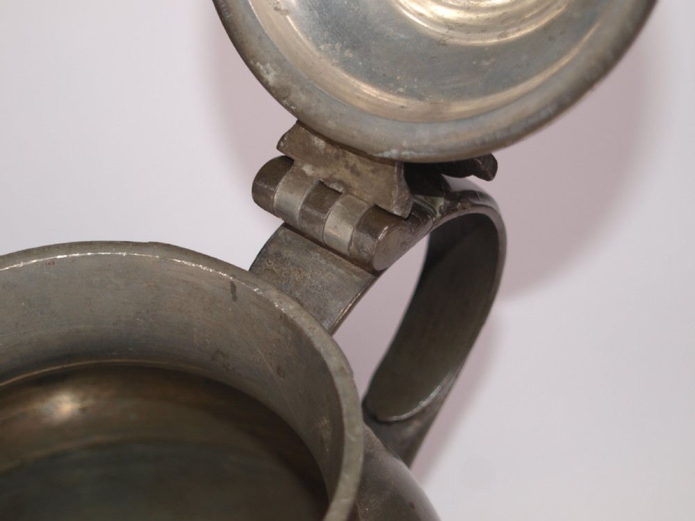 ANTIQUE ENGLISH PEWTER HALF GALLON SPOUTED ALE JUG, CIRCA 1850. View VII