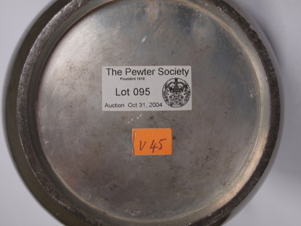 ANTIQUE ENGLISH PEWTER HALF GALLON SPOUTED ALE JUG, CIRCA 1850. View IX