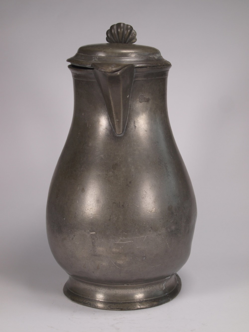ANTIQUE FLEMISH PEWTER SPOUTED FLAGON, GOOD BRUSSELS MARKS, LARGE DISPLAY ITEM. View II