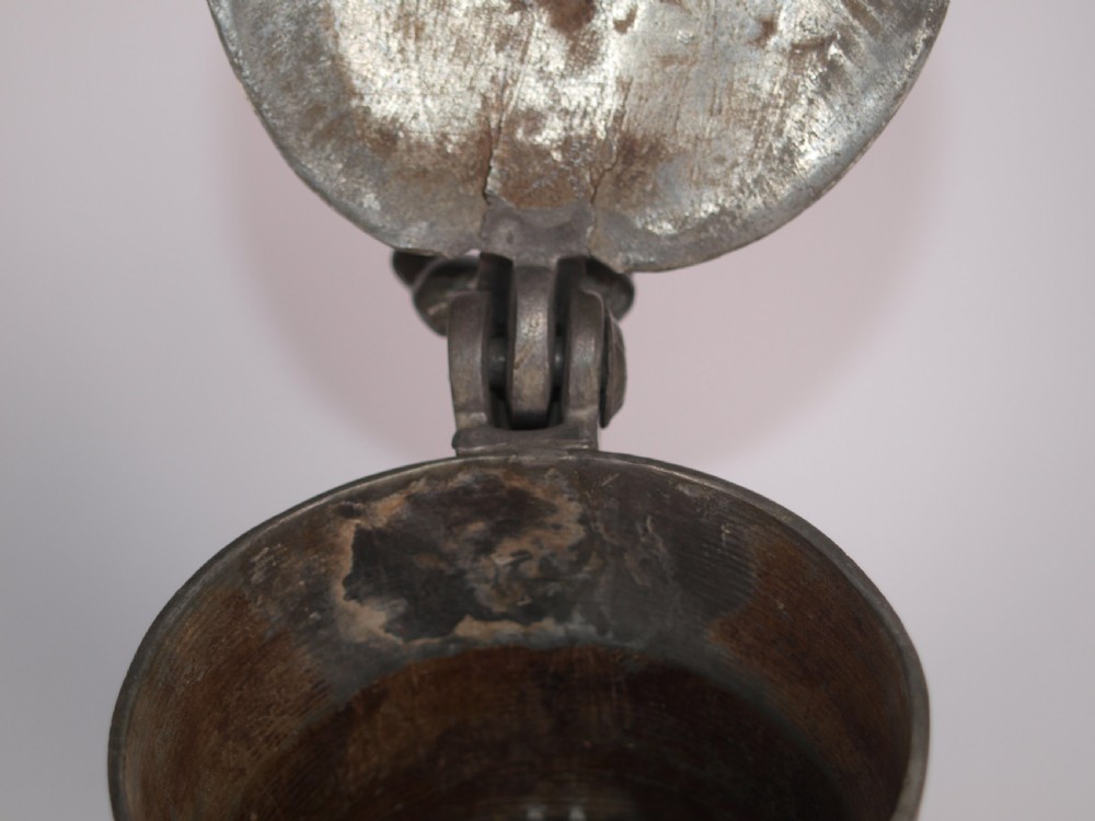 ANTIQUE FRENCH PEWTER NORMANDY FLAGON OF LARGE SIZE, CIRCA 1800. View VII