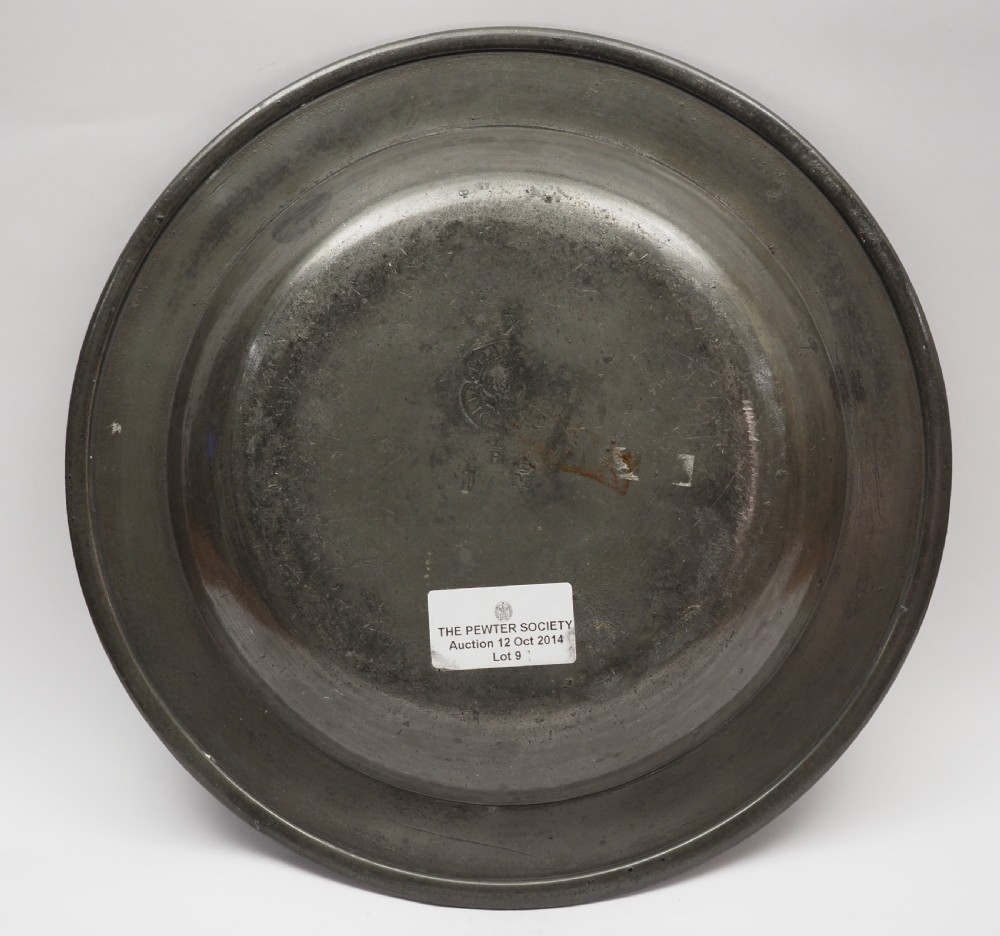 ANTIQUE ENGLISH PEWTER 9in PLAIN RIM DEEP PLATE BY FRANCIS PIGGOTT 1736-1784. View II