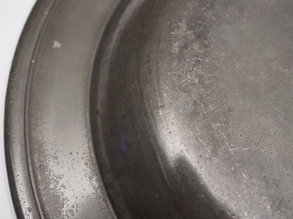 ANTIQUE ENGLISH PEWTER 9in PLAIN RIM DEEP PLATE BY FRANCIS PIGGOTT 1736-1784. View VI